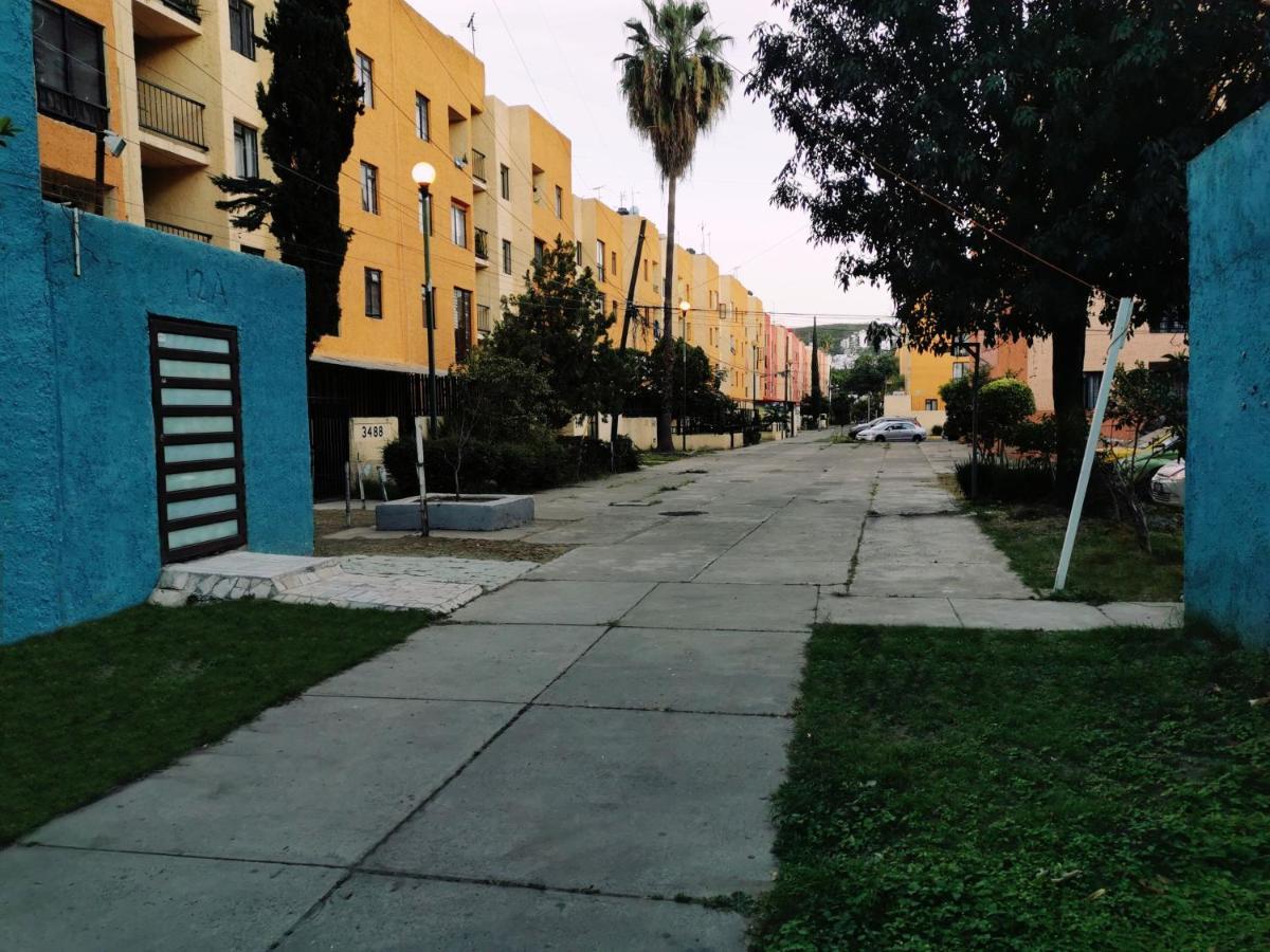 ¡Confortable Y Privado! - Ubicado En Av. Principal グアダラハラ エクステリア 写真