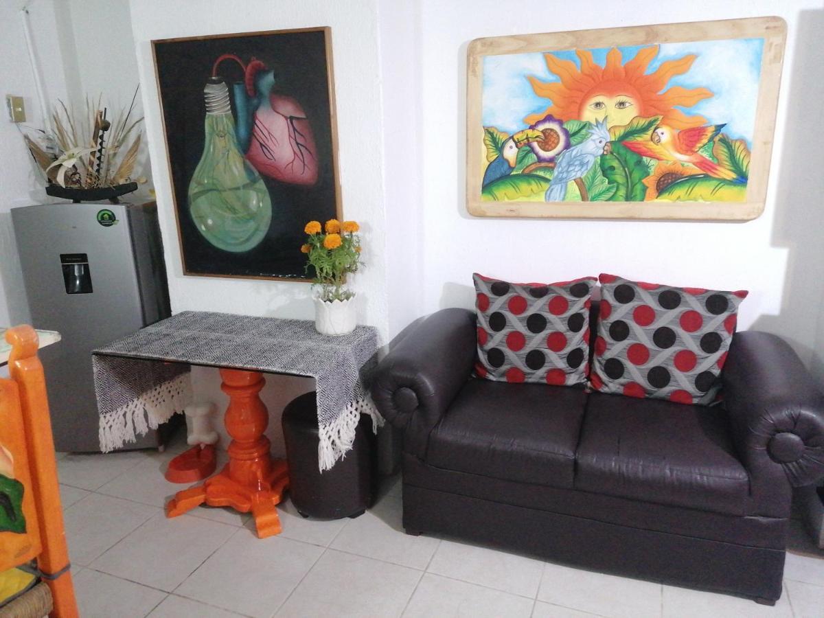 ¡Confortable Y Privado! - Ubicado En Av. Principal グアダラハラ エクステリア 写真